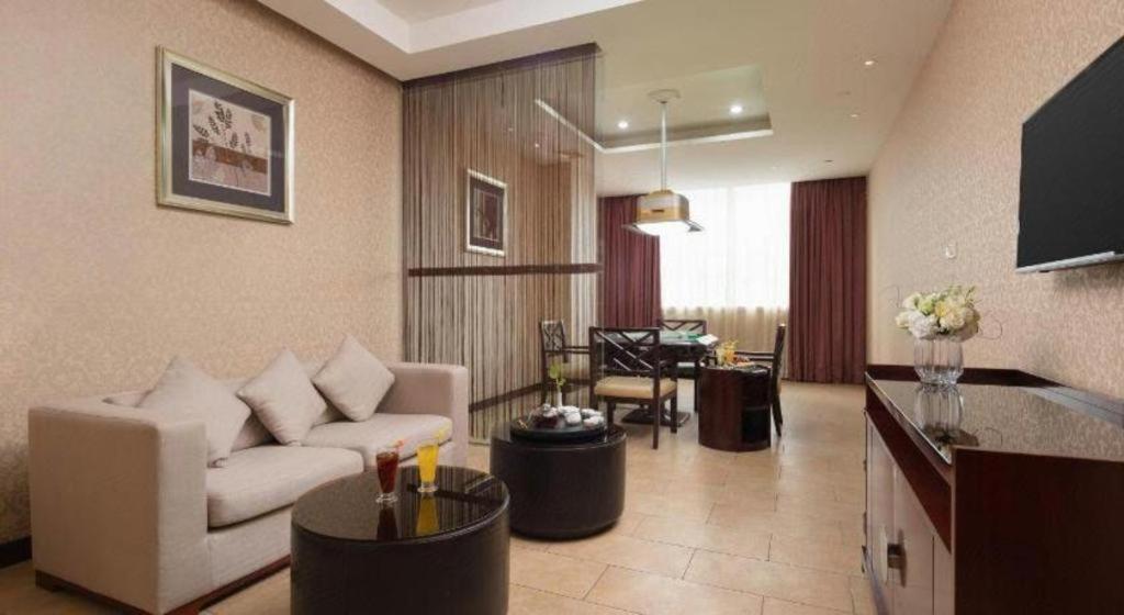 Leisure Hotel Dongguan  Exterior foto