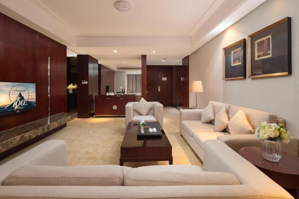 Leisure Hotel Dongguan  Exterior foto